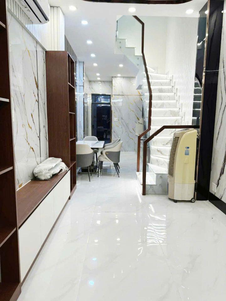 Mai Xuân Thưởng (Q6) - 42m2 - 4 tầng BTCT - 6PN 4WC - Hướng Đông - SHR - Nhỉnh 7Đ