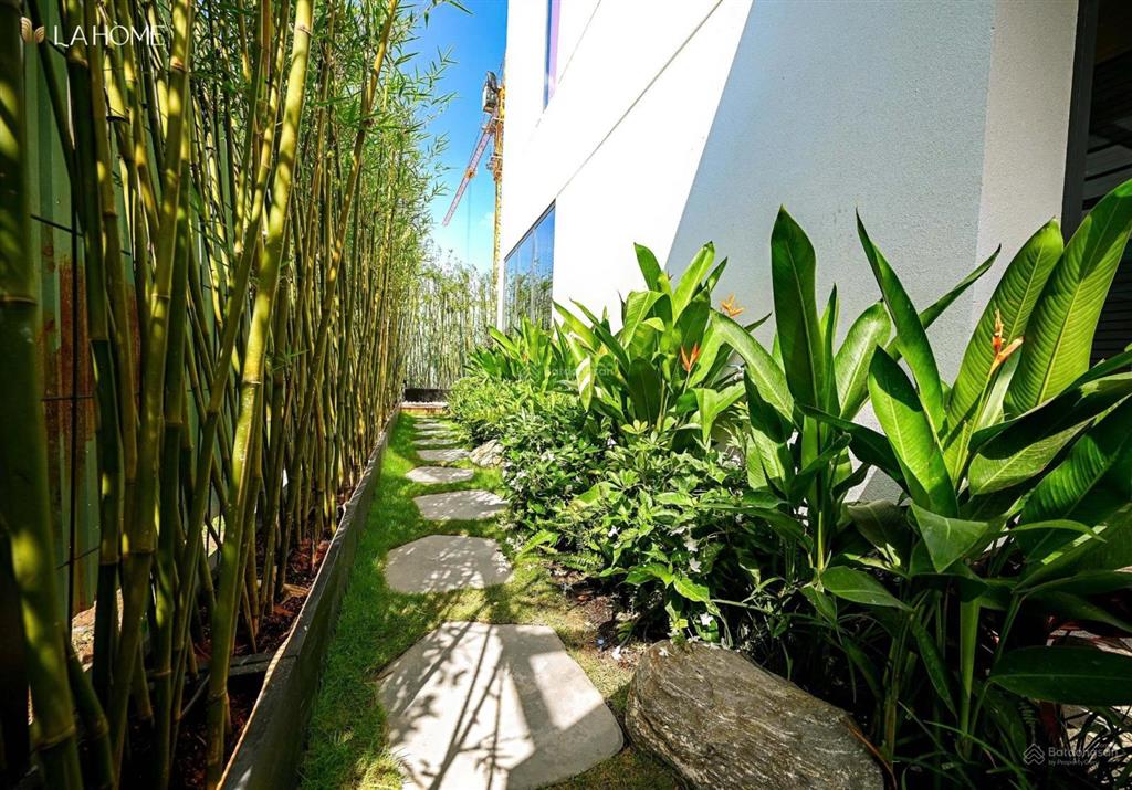 Bán biệt thự view kênh khu đô thị lahome  đức hòa  long an giá ưu đãi.