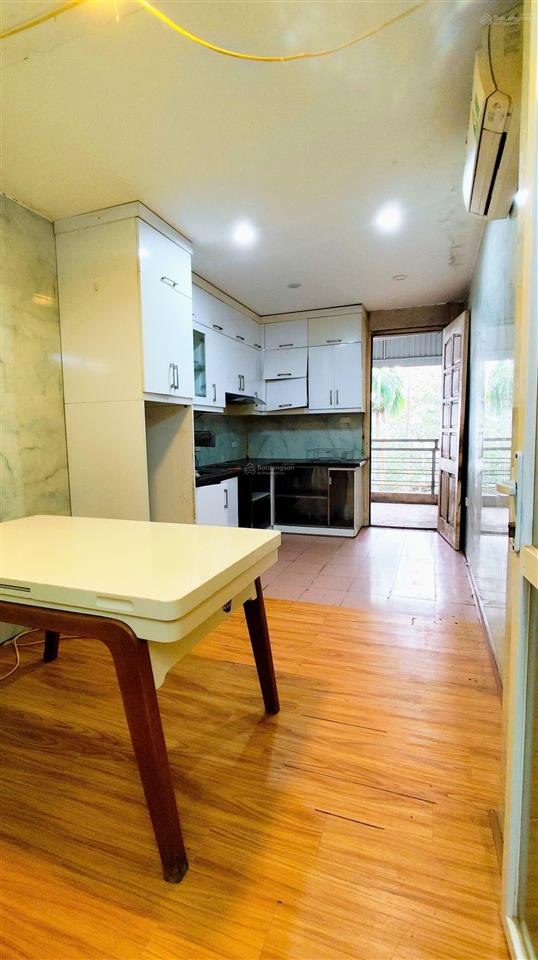Gia đình chuyển công tác, cần bán nhà hoàng hoa thám. 48m2 3t 4 ngủ, giá hơn 8 tỷ.