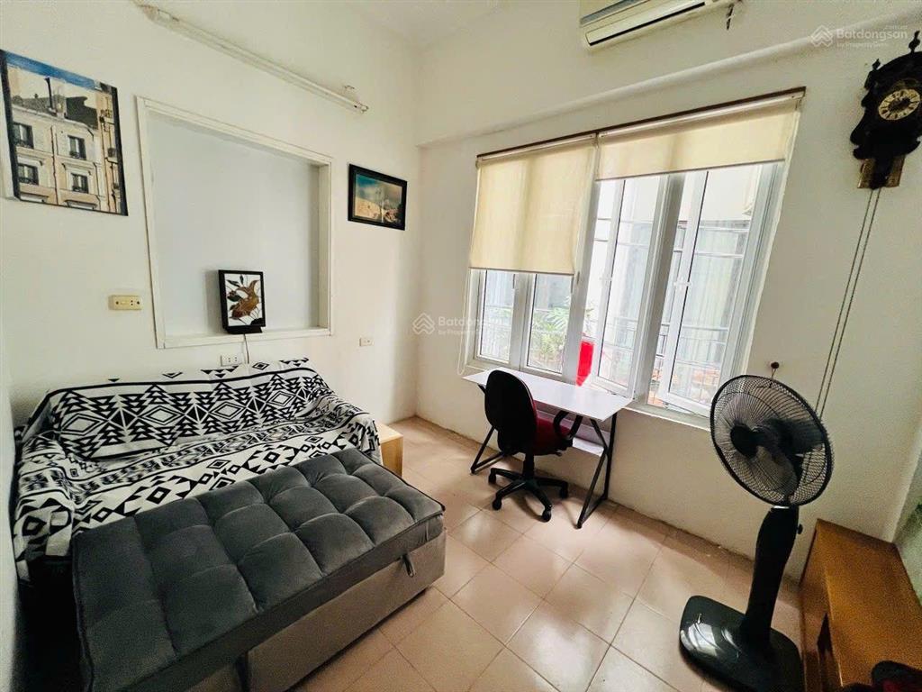 Nhà đội cấn  hơn 7 tỷ. 35m2 3t 3 ngủ, ngõ đẹp, gần ô tô!