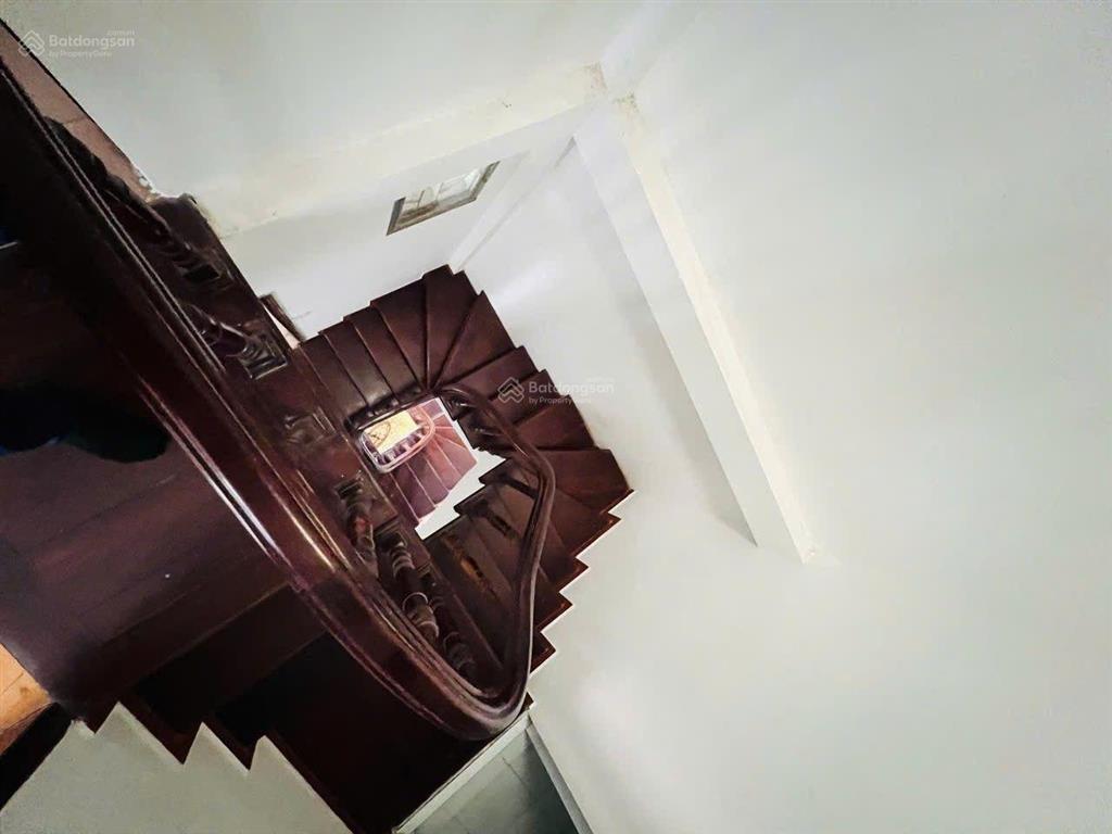Nhà đội cấn  hơn 7 tỷ. 35m2 3t 3 ngủ, ngõ đẹp, gần ô tô!