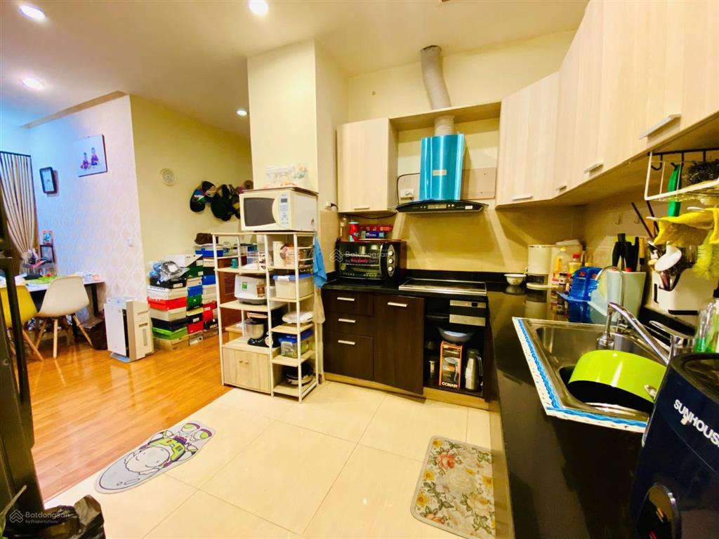 Con học kiến trúc, bưu chính viễn thông nên xem căn hộ hồ gươm plaza, 81m2, 2pn, 2wc, giá tốt.