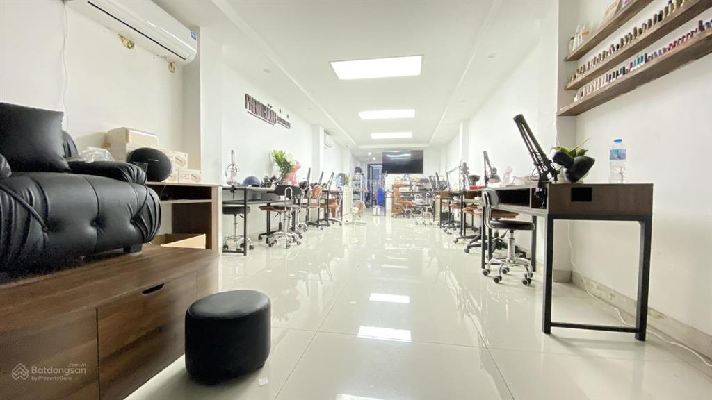 Vũ ngọc phan  đống đa  68m2  8 tầng 2 thoáng trước sau  ngõ rộng rãi  dân trí, an ninh tốt