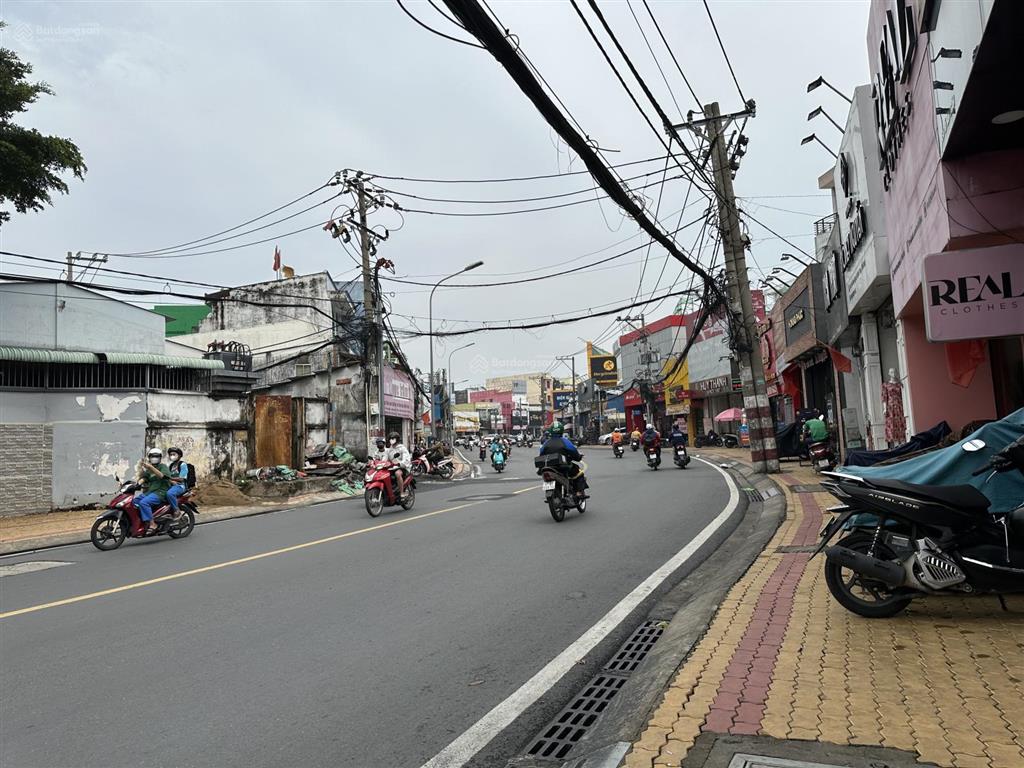 140m2. ngang 5,5m. hẻm xe tải. cách đường võ văn ngân 200m. khu vực trung tâm phường bình thọ. shr