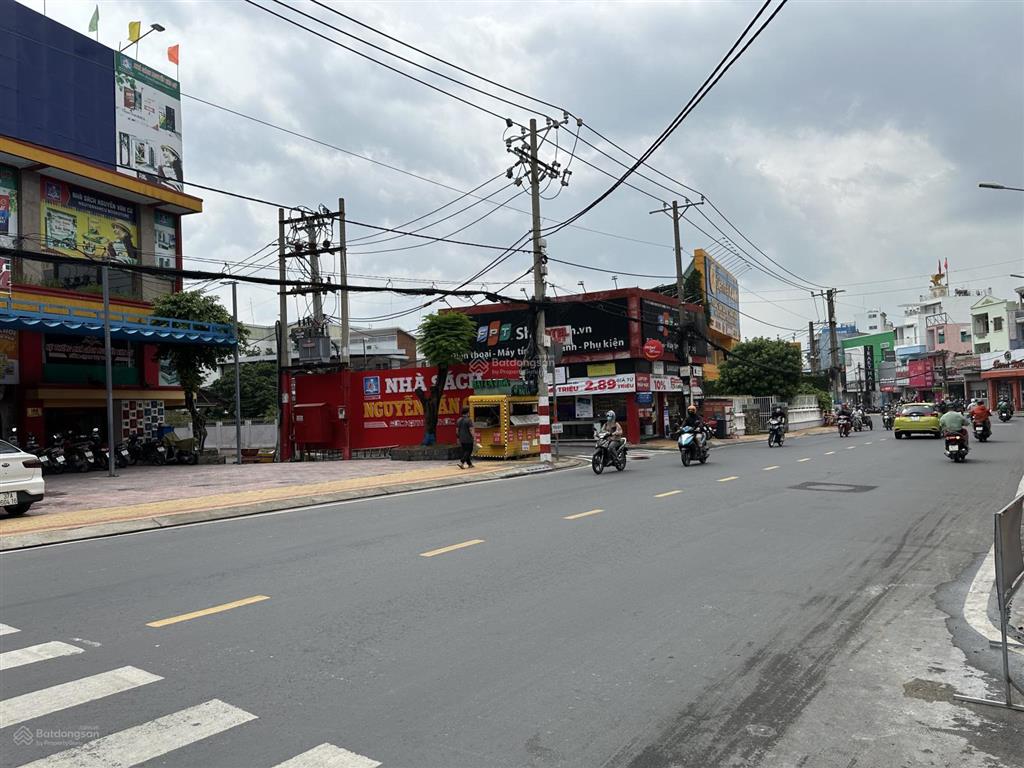 140m2. ngang 5,5m. hẻm xe tải. cách đường võ văn ngân 200m. khu vực trung tâm phường bình thọ. shr