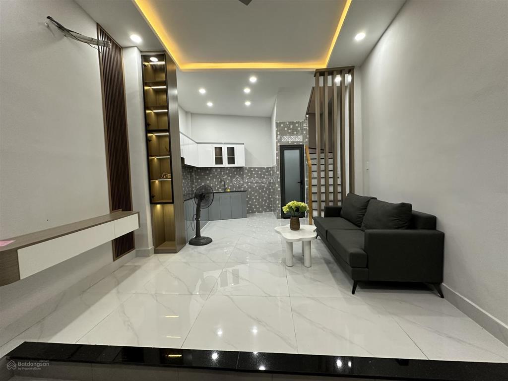 Bán nhà 3 tầng. cạnh đại học tôn đức thắng. sát quận 1. shr. gấp bán 5 tỷ 9