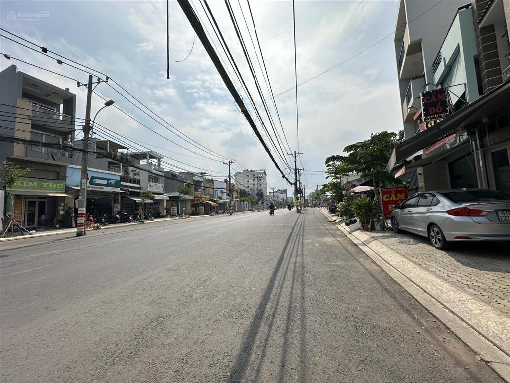 700m2. mặt tiền đường. trung tâm thạnh mỹ lợi. q2. dòng tiền 35tr/ tháng. shr. gấp bán 52tr/m2