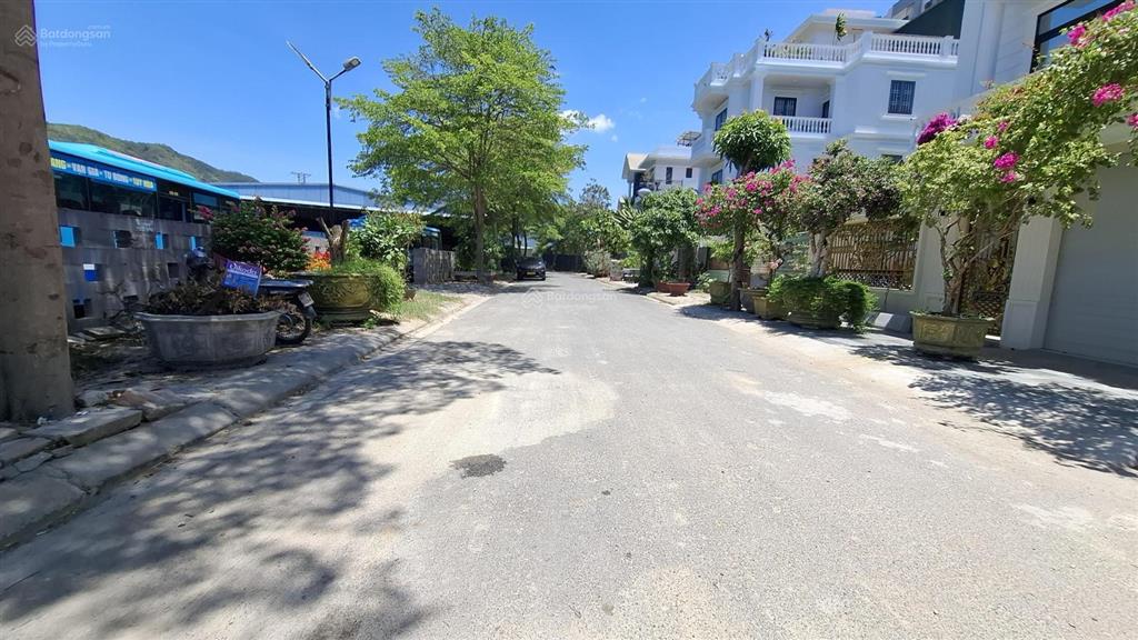 Bán căn biệt thự đơn lập cao cấp 157,5m2 xây 3 tầng kđt mới phước long a, nha trang  giá 16,5 tỷ