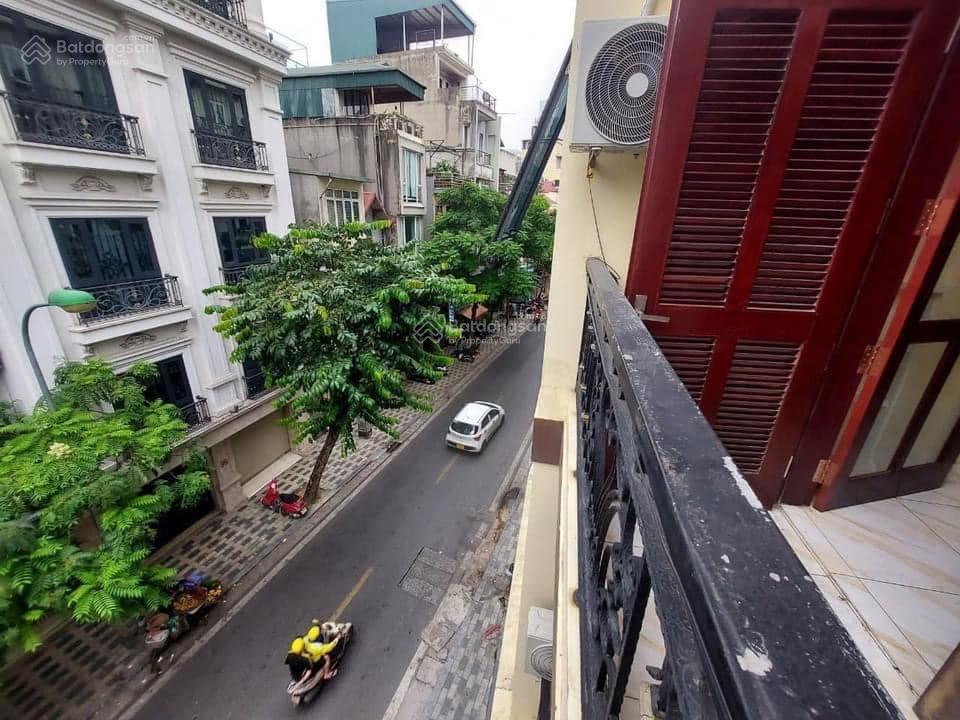 Cho thuê nhà nguyên căn ở mặt đường 84 yên phụ