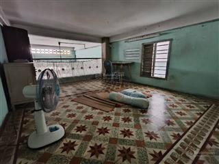 Sát mt trần quang diệu  nhà 4 tầng nở hậu  hẻm xe hơi thẳng trục  dòng tiền ổn định  sổ riêng