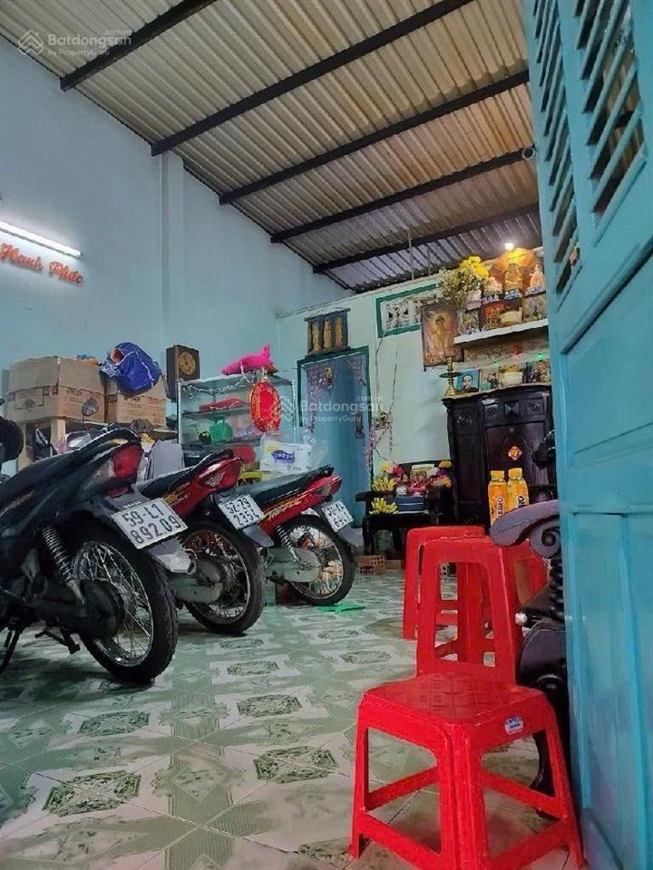 Ngay cầu phú mỹ  bán nhà cấp 4  diện tích khủng ~300m2  xe hơi đổ cửa  sổ hồng riêng