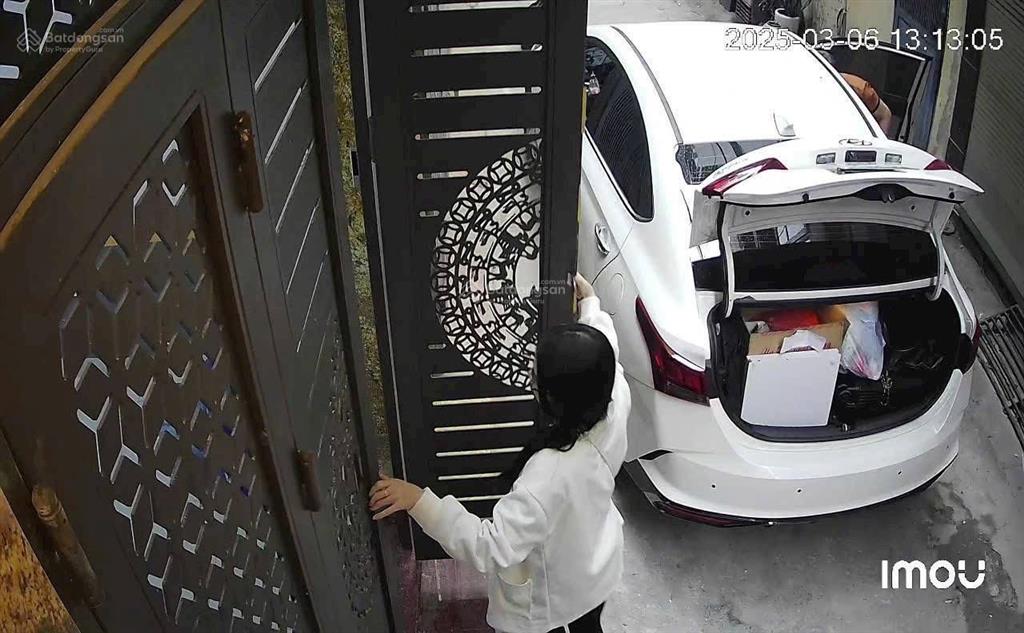 Bán nhà dòng tiền  thang máy  full nội thất  dt 100tr/tháng