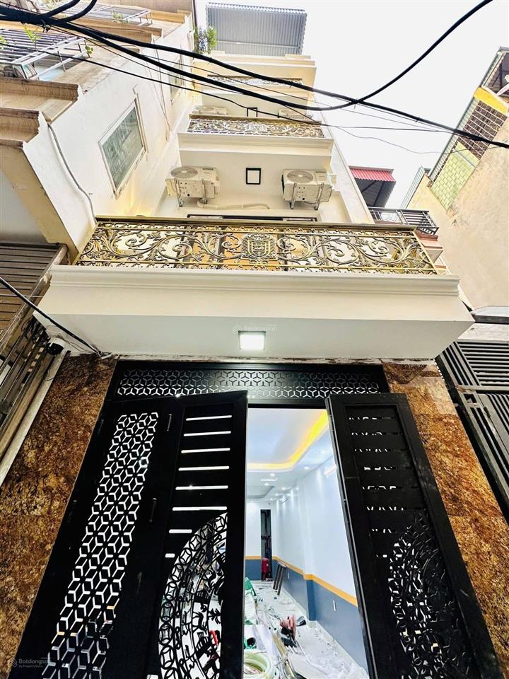 Bán nhà dòng tiền  thang máy  full nội thất  dt 100tr/tháng