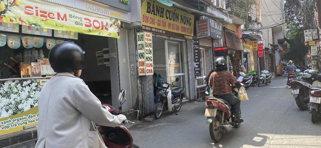 Nhà 35m2 mặt tiền 4,2m ngõ rộng phù hợp kinh doanh, tạp hóa, spa...  0947 034 ***