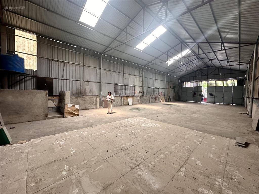 Mặt phố vân trì  mặt tiền rộng  thửa vuông đẹp  cho thuê showroom  mua giữ tiền đẹp luôn