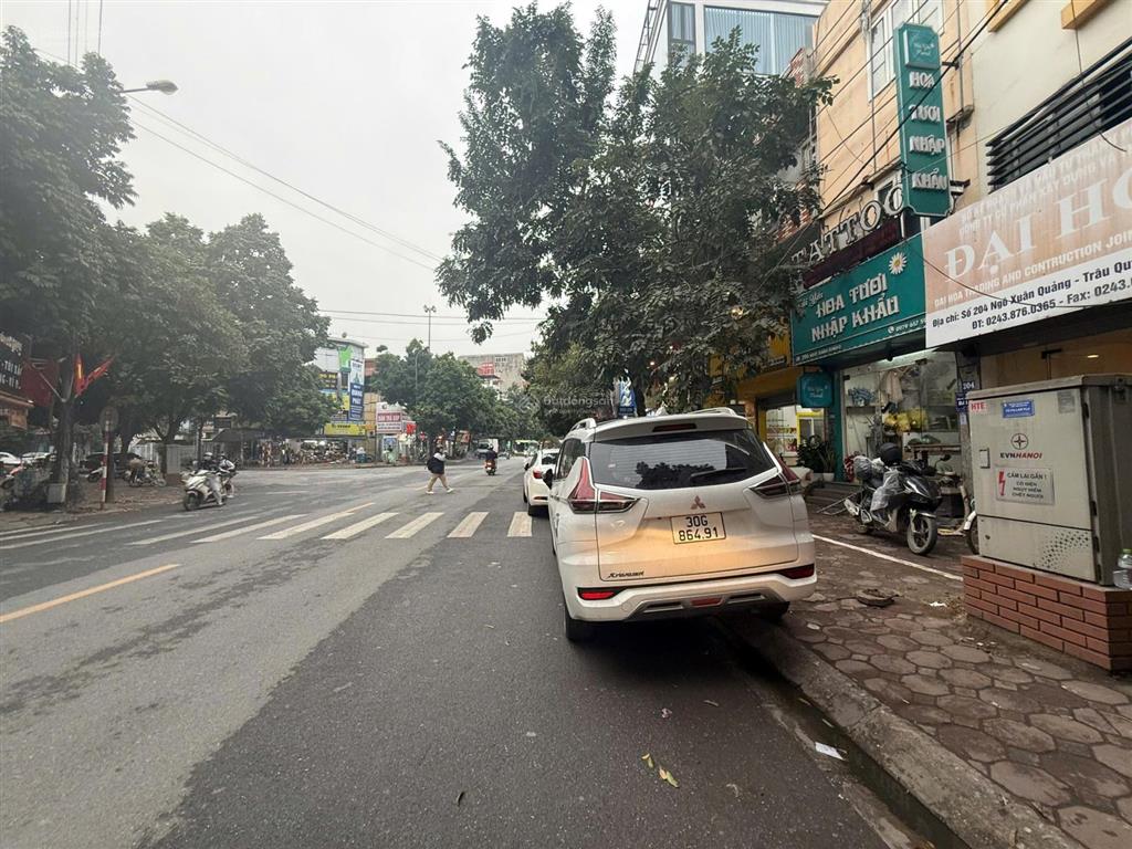 Mặt phố  tầm tiền nhỏ hiếm  khu vực sầm uất  vỉa hè rộng  kinh doanh đỉnh  đầu tư giữ tiền
