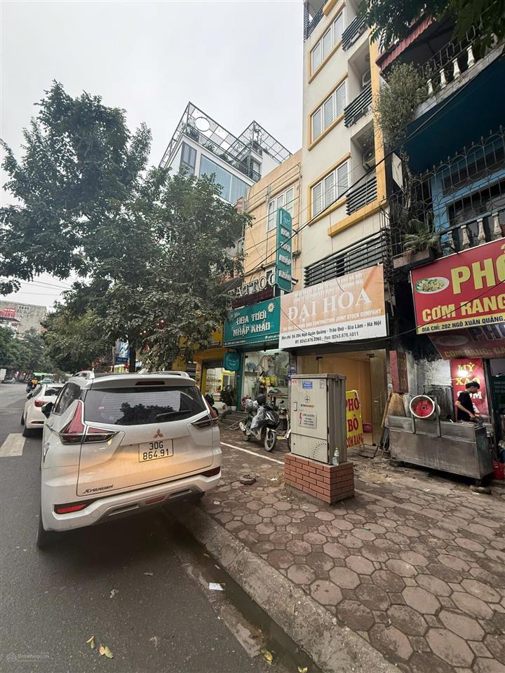 Mặt phố  tầm tiền nhỏ hiếm  khu vực sầm uất  vỉa hè rộng  kinh doanh đỉnh  đầu tư giữ tiền