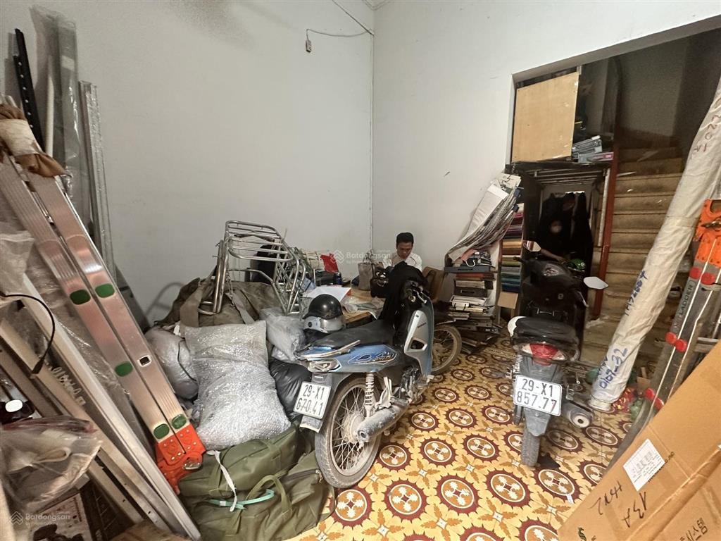 Vip thanh xuân  đất nhỏ tiền vừa miếng  ô tô tránh đỗ ngày đêm  sát nhà văn hoá