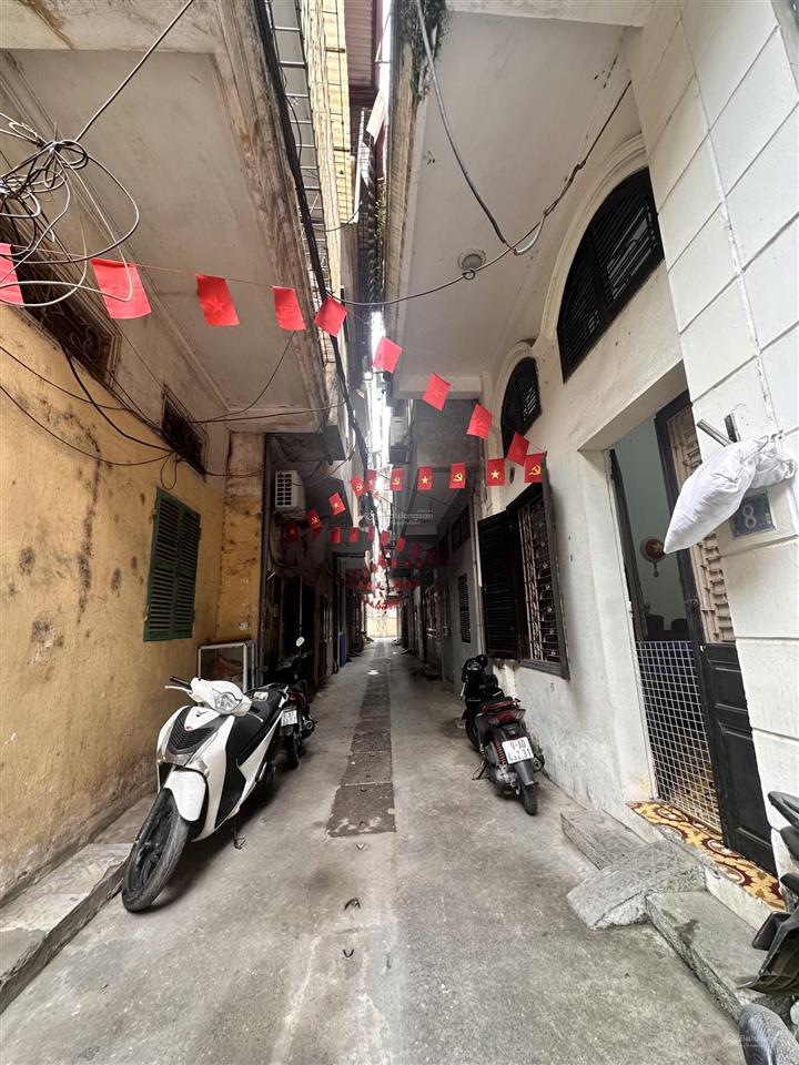 Vip thanh xuân  đất nhỏ tiền vừa miếng  ô tô tránh đỗ ngày đêm  sát nhà văn hoá