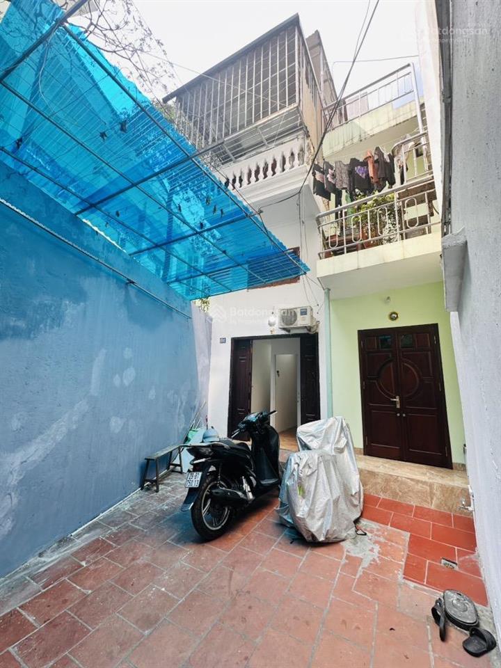 2 thoáng  view trường học  gần phố  trung tâm hai bà trưng  đang cho thuê 10tr/tháng  sổ đỏ