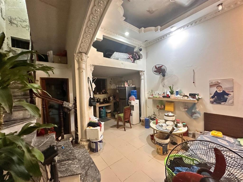 Nhà 3 tầng cũ  quy hoạch ổn định  gần oto  giá hợp lý