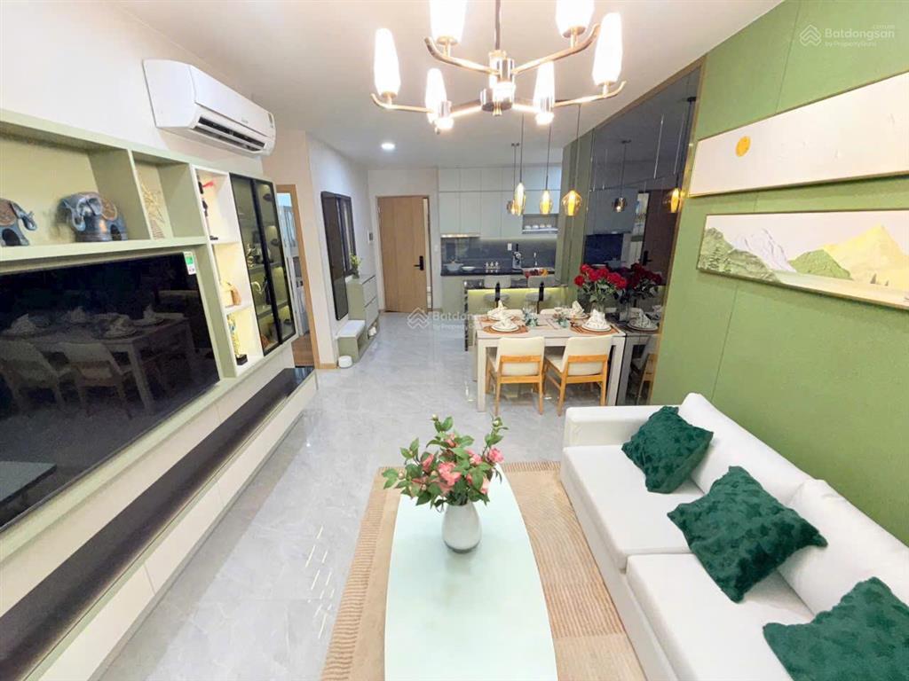Bán căn hộ bcons solary, 1,999 tỷ/căn 2pn  wc sát metro, góp 9tr/tháng,  ngay