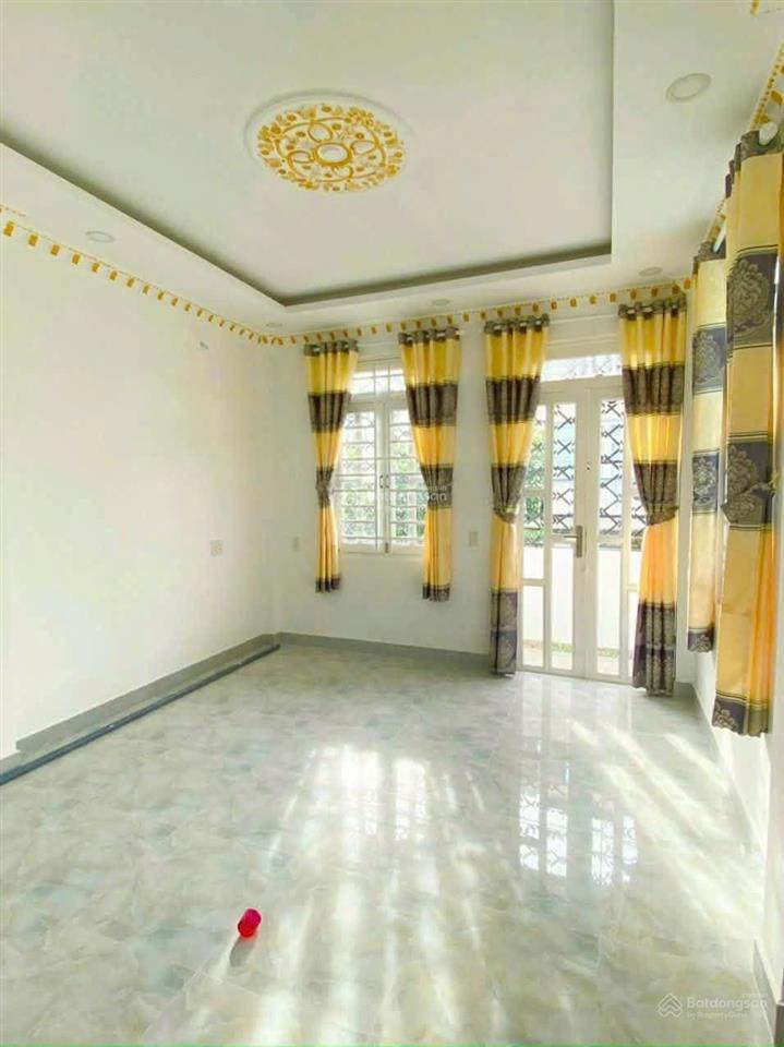 Cho thuê nhà chiến lược (4x18m), 1 lầu, 2pn2wc