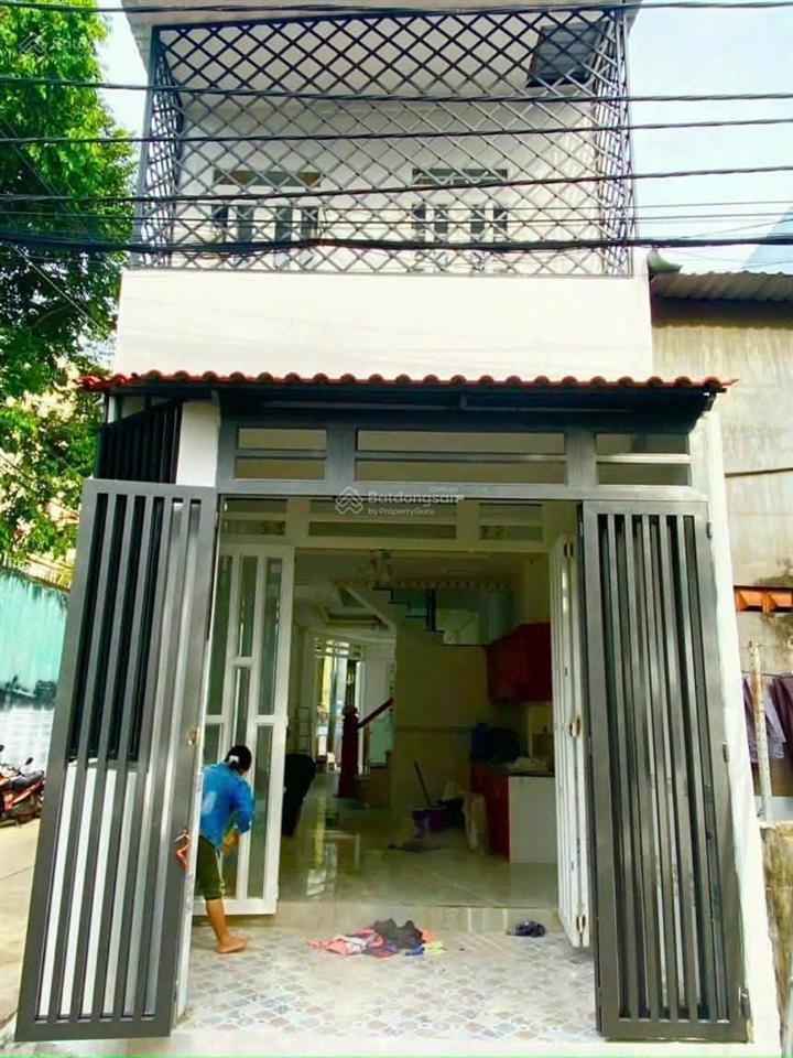 Cho thuê nhà chiến lược (4x18m), 1 lầu, 2pn2wc
