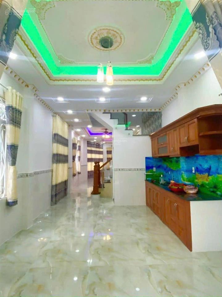 Cho thuê nhà chiến lược (4x18m), 1 lầu, 2pn2wc