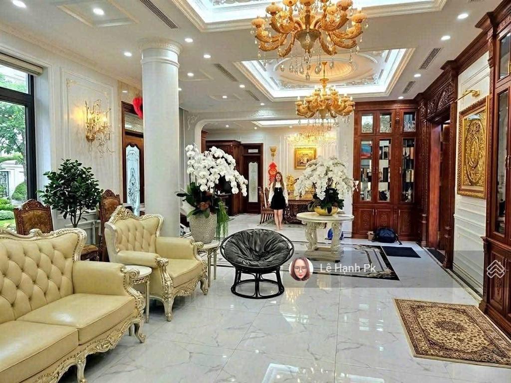 Bán nhà biệt thự xa la, hà đông, trục chính siêu kinh doanh 236m2, mặt tiền 11m, giá đầu tư