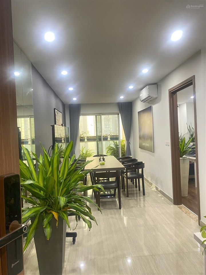 Căn hộ cao cấp, đầy đủ tiện nghi