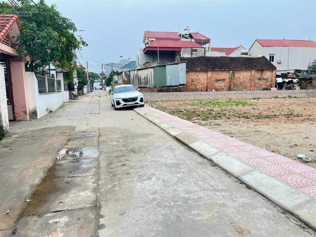Cc bán mảnh thị trấn quang minh 94m đất trục chính kinh doanh  sổ đỏ chính chủ