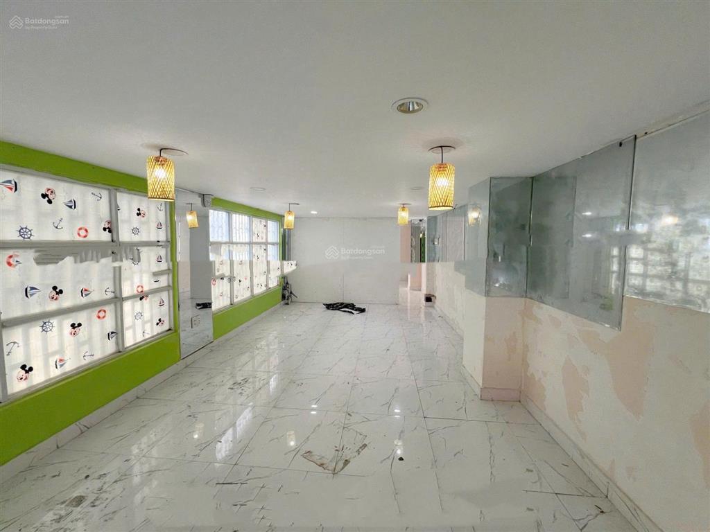 Cho thuê mặt bằng kinh doanh cách mạng tháng 8  tân bình dt 64m2 giá 21tr/tháng