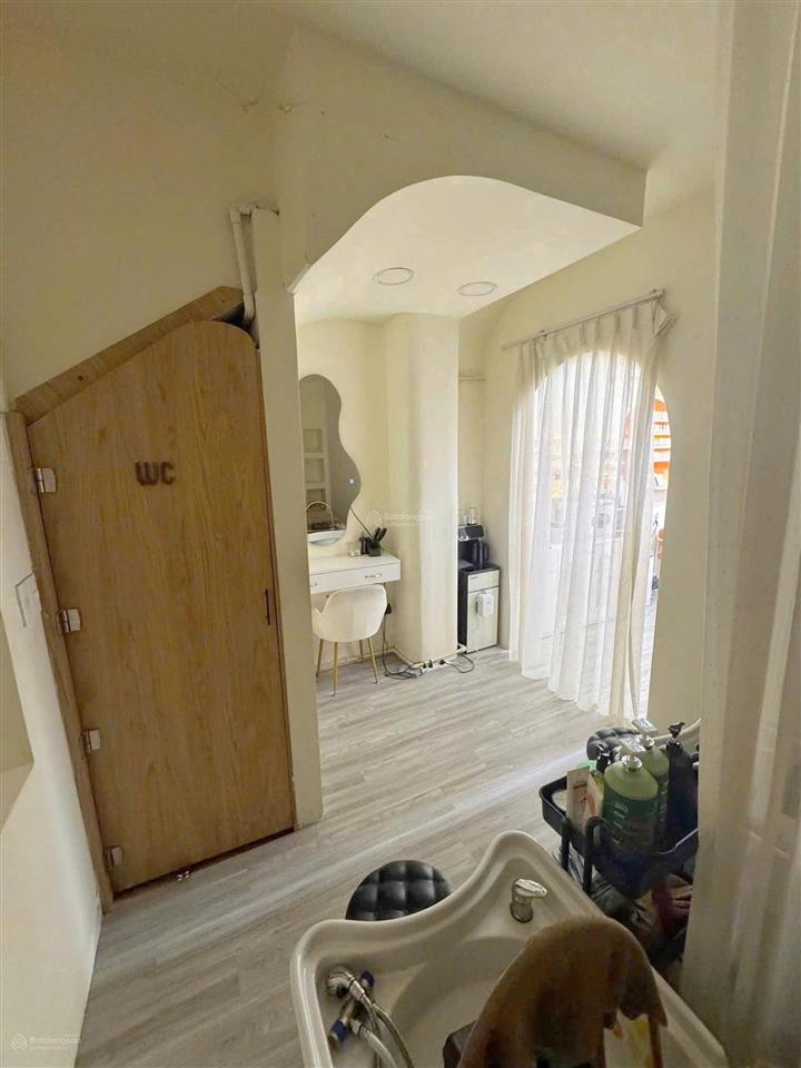 Cho thuê mặt bằng kinh doanh nguyễn thái bình, tân bình dt 60m2 giá 16.5tr/tháng