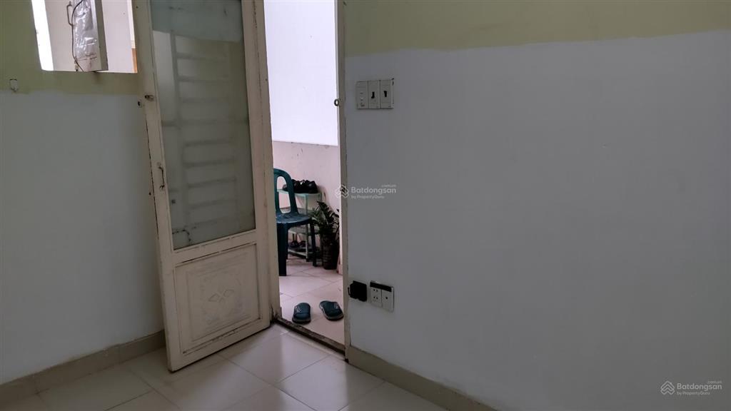 Phòng trọ cmt8 có wc, bếp, cửa sổ, giá 2tr2