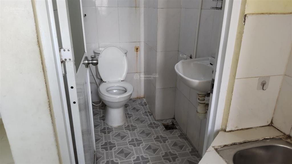 Phòng trọ q10, có wc, bếp trong phòng