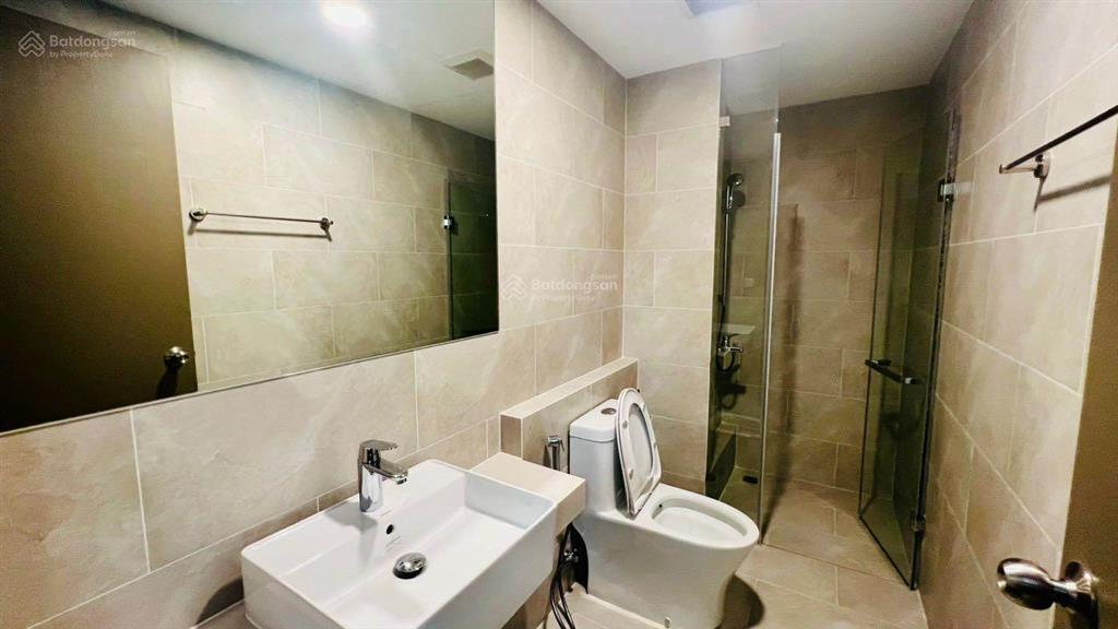 Cần bán căn 59m2 (2pn + 2wc) giá 2.650 tỷ (bao gồm vat), gói nội thất giường tủ, đã có sổ hồng