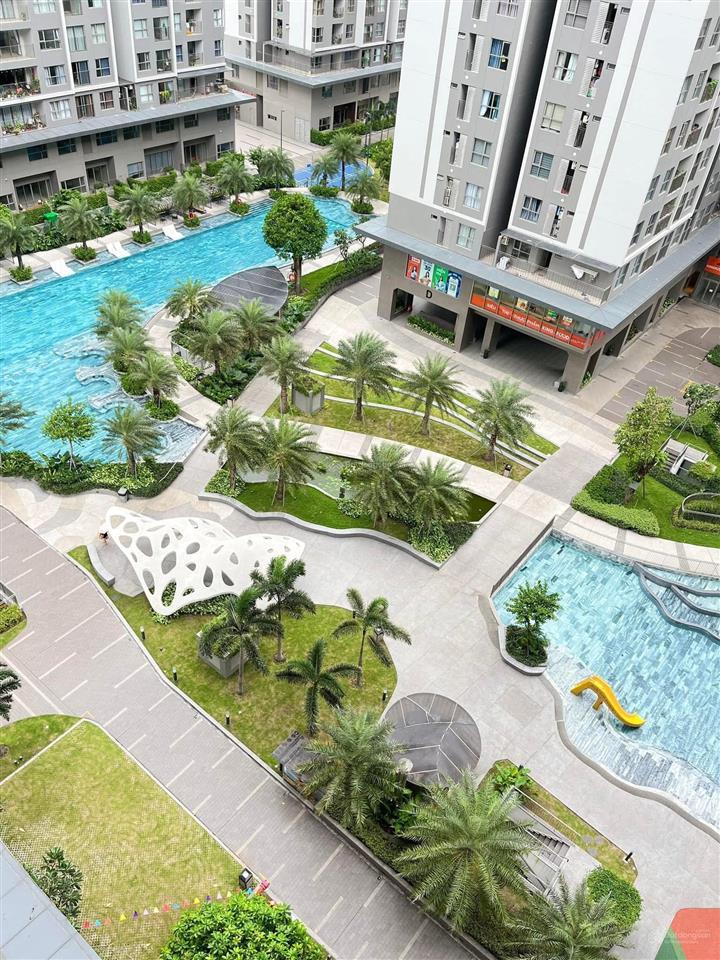 Cho thuê (3pn 2wc) đầy đủ nội thất 13 triệu/tháng view hồ bơi, tặng phí quản lý, tặng phí xe