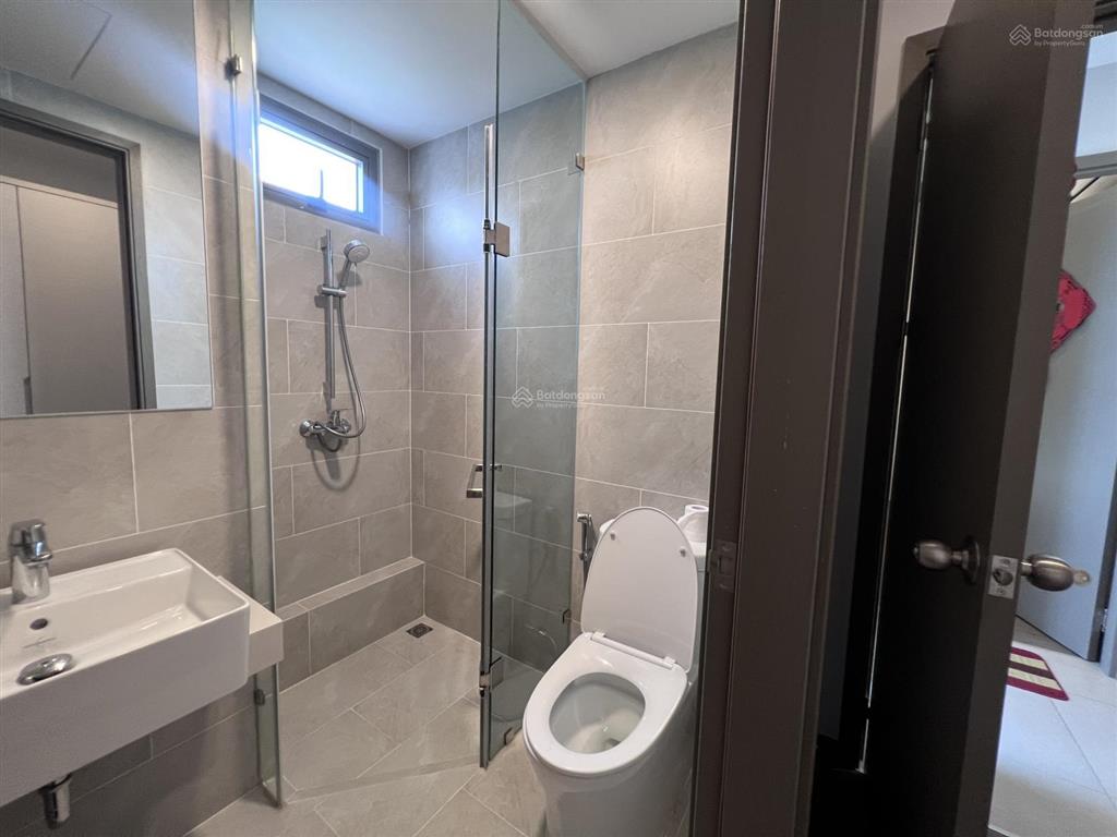 Cho thuê (3pn 2wc) đầy đủ nội thất 13 triệu/tháng view hồ bơi, tặng phí quản lý, tặng phí xe