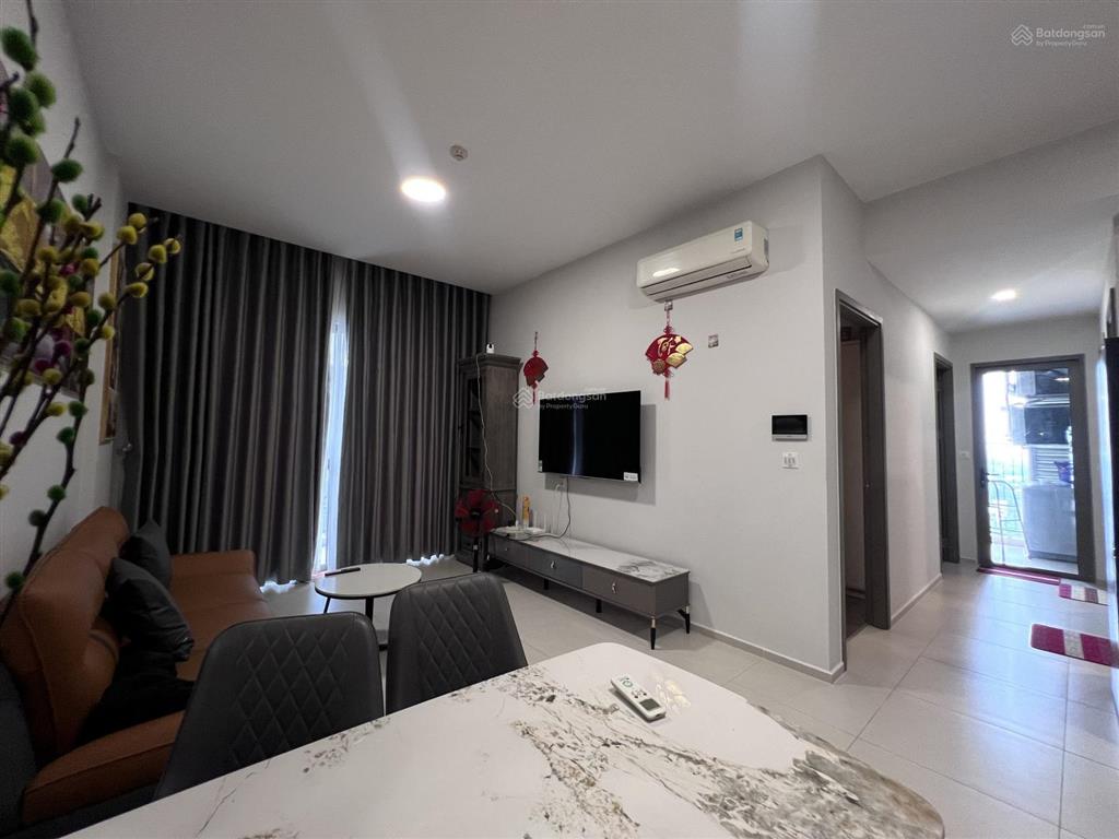Cho thuê (3pn 2wc) đầy đủ nội thất 13 triệu/tháng view hồ bơi, tặng phí quản lý, tặng phí xe