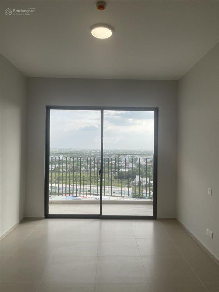 Cho thuê căn (85m2 3pn 2wc) 9 triệu/tháng, 04 máy lạnh, máy nước nóng, giường tủ  view hồ bơi