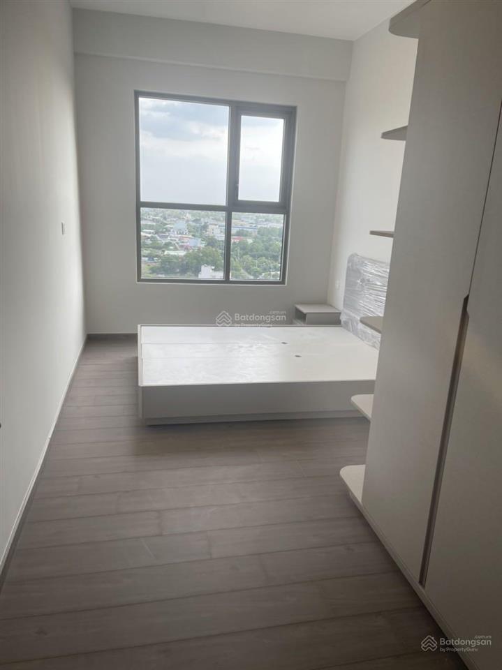 Cho thuê căn (85m2 3pn 2wc) 9 triệu/tháng, 04 máy lạnh, máy nước nóng, giường tủ  view hồ bơi