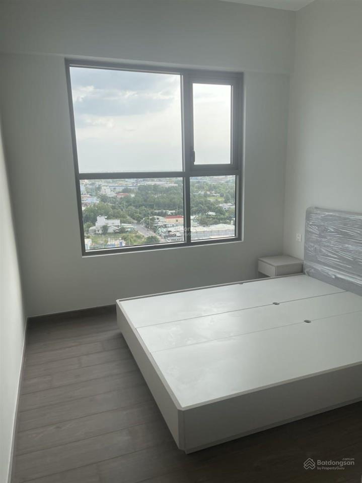 Cho thuê căn (85m2 3pn 2wc) 9 triệu/tháng, 04 máy lạnh, máy nước nóng, giường tủ  view hồ bơi