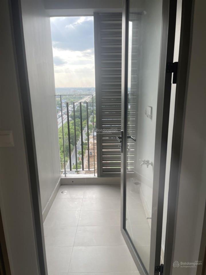 Cho thuê căn (85m2 3pn 2wc) 9 triệu/tháng, 04 máy lạnh, máy nước nóng, giường tủ  view hồ bơi