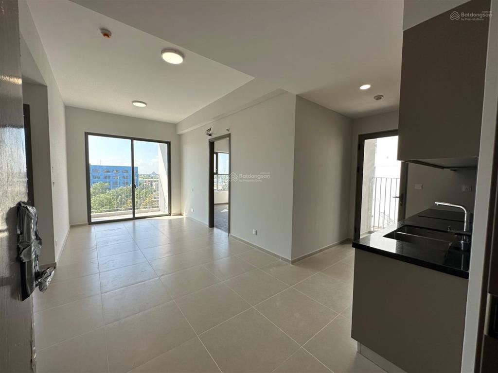 Cần bán căn có sổ hồng 75m2 (2pn + 2wc) giá 3.280 tỷ, view nội khu  nhận nhà ở ngay