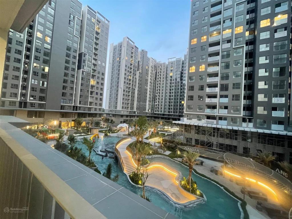 Cần bán căn có sổ hồng 75m2 (2pn + 2wc) giá 3.280 tỷ, view nội khu  nhận nhà ở ngay