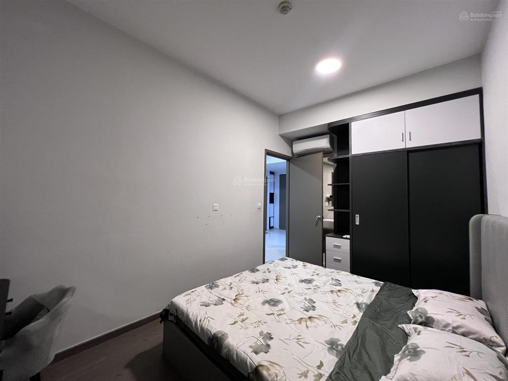 Cho thuê 8 tr/th(2pn + 2wc) full nội thất  tặng phí quản lí, nhà mới 100%