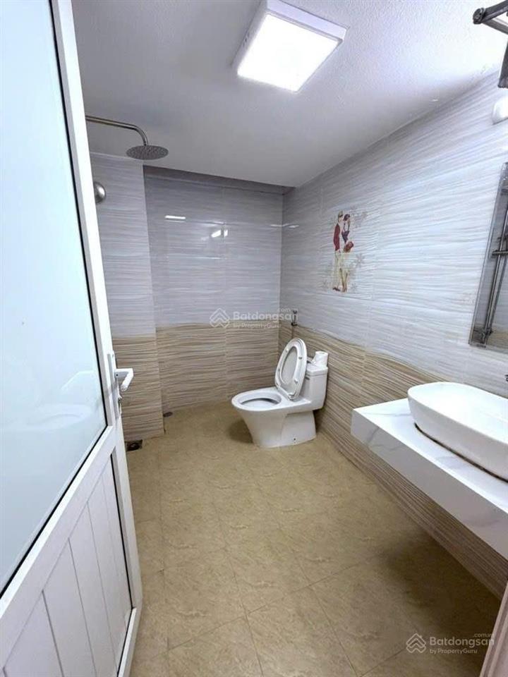 Hiếm nguyễn văn cừ  hồng tiến gara ô tô  đường thông  kinh doanh  20m ra mặt phố dt 37