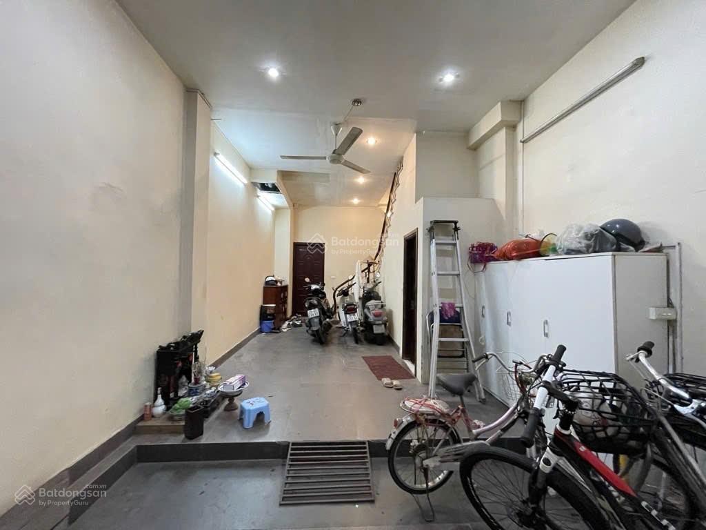 Bán nhà dân xây hồng tiến ,nguyễn văn cừ bồ đề 57m 5 tầng 5 ngủ phù hợp gia đình nhiều thế hệ.