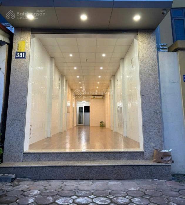 Chính chủ cho thuê nhà mặt đường ỷ lan vị trí đẹpvỉa hè rộng 10m, ô tô đỗ cửa, kinh doanh đa dạng